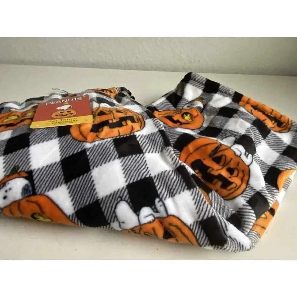 PEANUTS SNOOPY Woodstock Soft THROW Blanket 50”x70” Halloween Jack O Lantern NEW